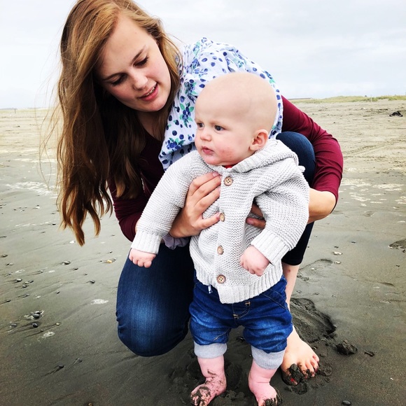 Meet your Posher, Rachel - Picture 2 of 2